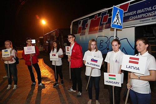 Прилет тренеров, представителей IBU и основной части биатлонистов-участников летнего ЧМ