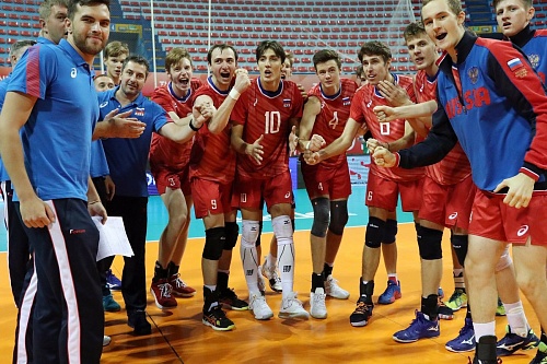 В группе сборной России осталось сыграть два поединка