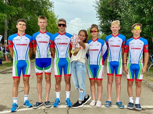 Тюменцы отличились на соревнованиях по триатлону в Железногорске