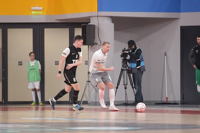 «Министр обороны» Александр Упалёв обеспечил победу мини-футбольного клуба «Тюмень» в урало-сибирском дерби