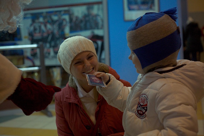 Дед Мороз и Снегурочка в гостях у ХК "Рубин"