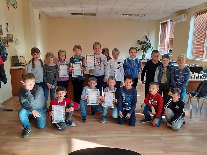 Сыграли в честь Дня пожилых людей