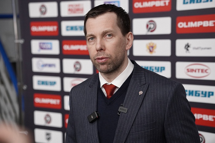 Главный тренер хоккейного клуба «Рубин» Денис Ячменёв: «Мы следим за нашей молодёжью, и шанс проявить себя есть у каждого»