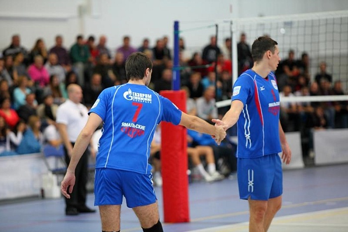 «Ямальские стерхи» вышли в лидеры