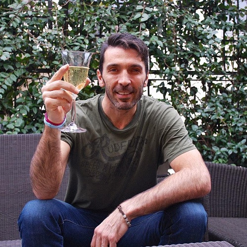 Буффон рад старту ФНЛ!