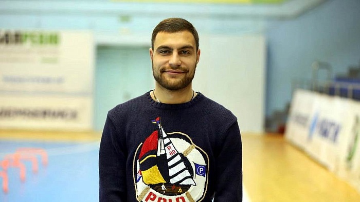 Игорь Карпов