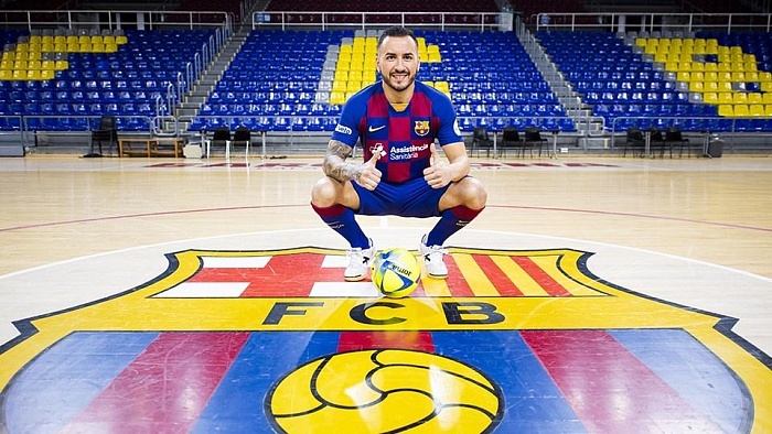 Каталонцы усилились бразильским форвардом