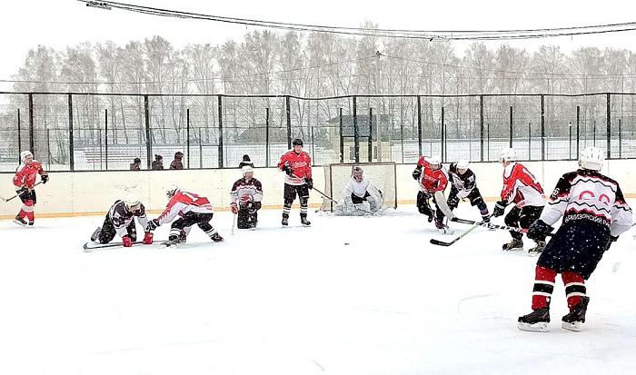 Армизонский «Гладиатор» споткнулся о «Кристалл»
