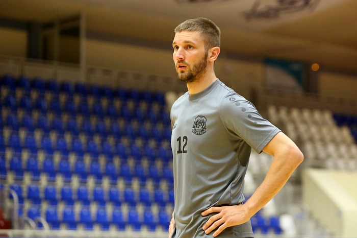 Тренировка МФК «Тюмень» под началом нового наставника Максима Горбунова