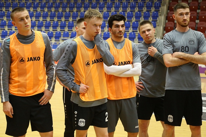 Тренировка МФК «Тюмень» под началом нового наставника Максима Горбунова