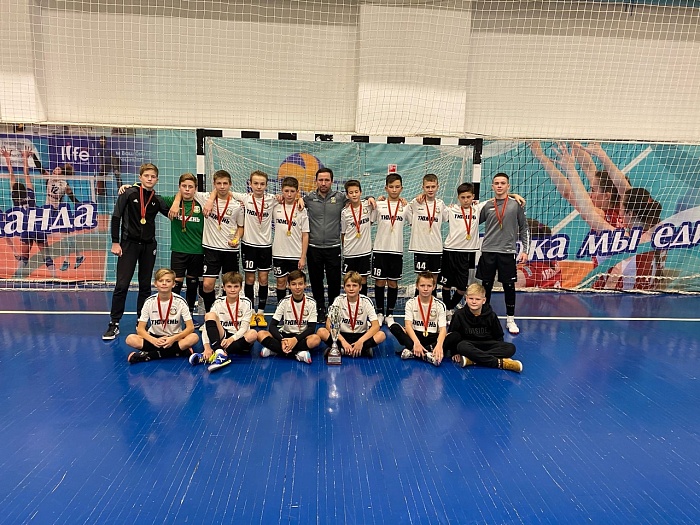 Команда Александра Толстова взяла осенний трофей