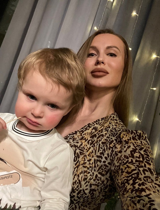 Серебряный призёр чемпионата мира по бодибилдингу Анна Фирсова: «Спортсменки лучше справляются с родами в силу особой работы нервной системы»