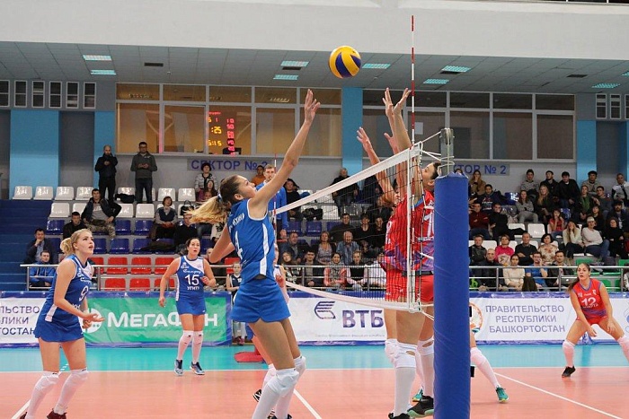 Тон в игре «Спарты» задает Весна