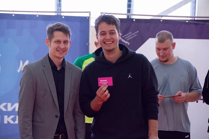 Игрок мини-футбольной команды «Сытый кот» Данил Долгоколенков: «На площадке я более импульсивен, чем когда сижу у экрана с джойстиком»