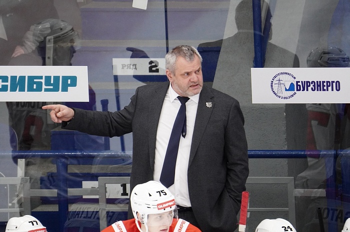 Главный тренер хоккейного клуба «Нефтяник» Артём Анисимов: «Мы здорово провели два периода, но в третьем потеряли концентрацию»
