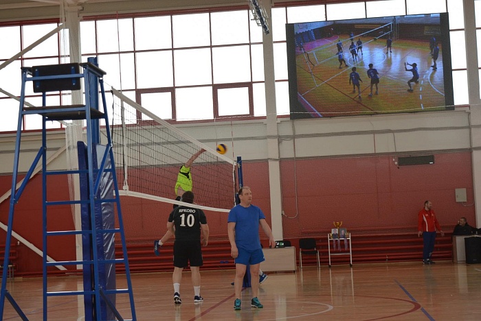 Волейболисты играли в память о братьях Фольц