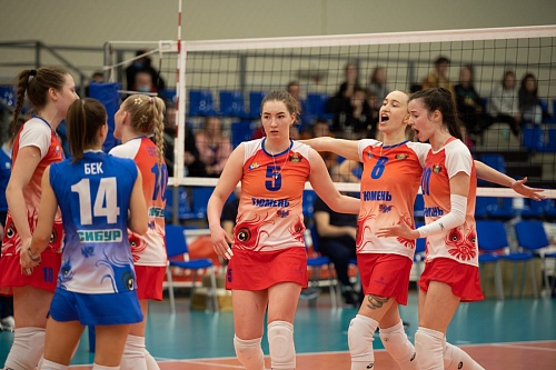 Две партии были нервными, но тюменки добились «сухой» победы