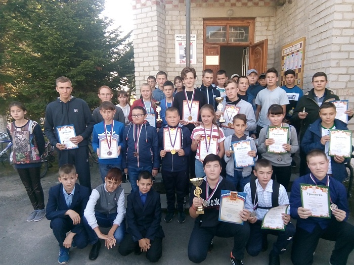 Ярковские школьники забрали себе главные шахматные трофеи