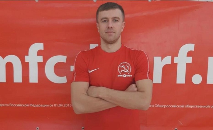 Бастриков стал коммунистом