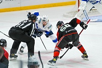 В чемпионате PARI - Всероссийской хоккейной лиги шесть команд идут без поражений