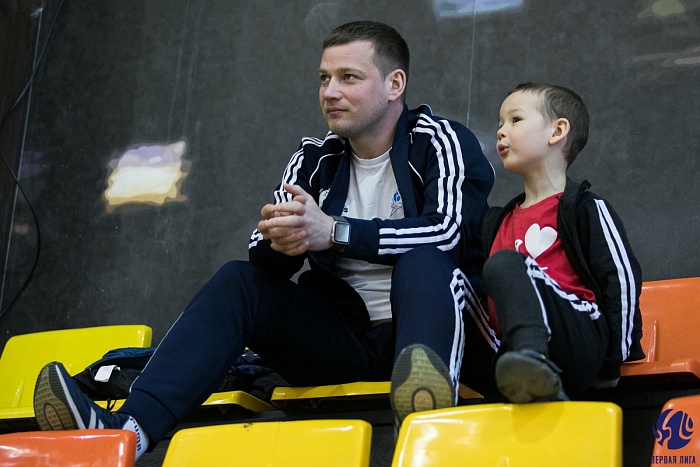 Тренер дублирующего состава мини-футбольного клуба «Кристалл» Николай Переверзев: «У молодёжи сейчас есть прекрасный шанс заявить о себе»