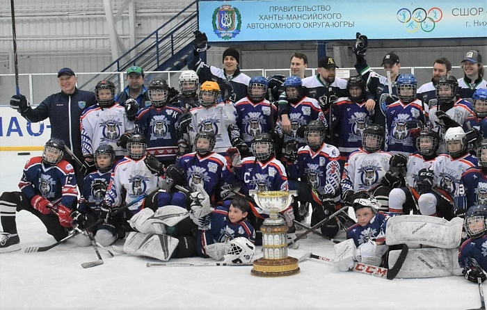 В Нижневартовск привезли Кубок Петрова
