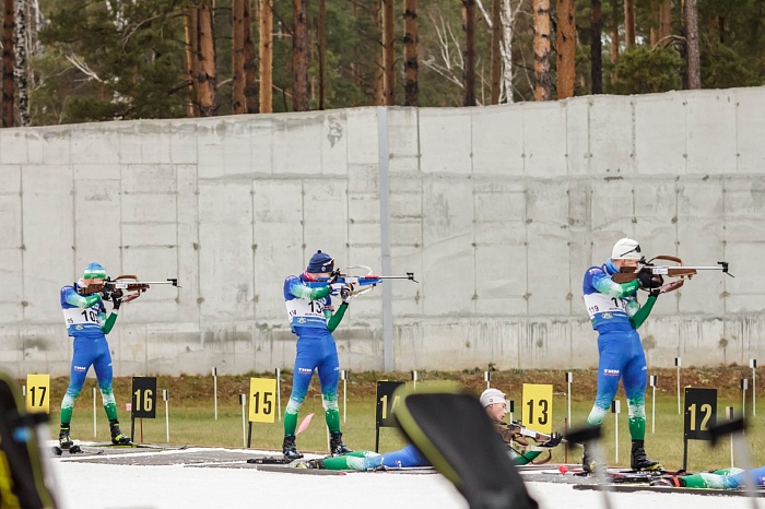 Биатлонисты из России и Казахстана тренируются в «Жемчужине Сибири»