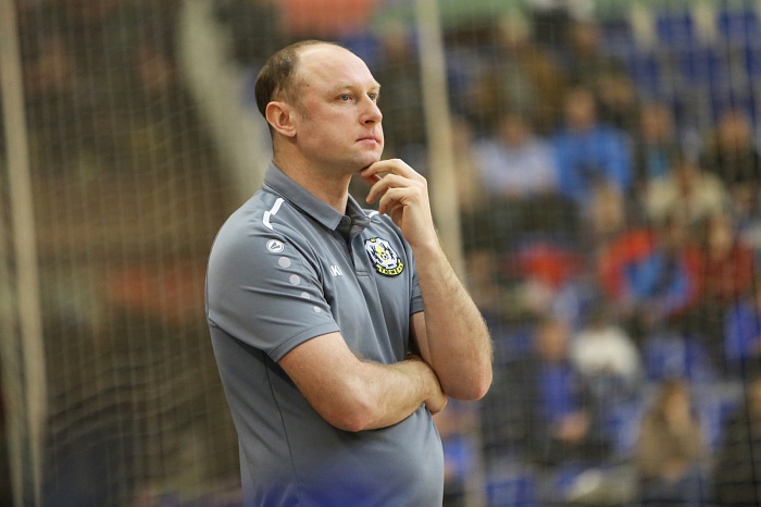 «Вектор» стал чемпионом Тюмени по мини-футболу, а «Россар» с  Денисом Абышевым не дотянулся о бронзы