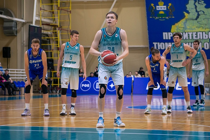 Баскетболисты тобольского «Нефтехимика» уступили динамовцам из Грозного