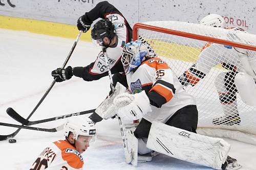 Тюменский хоккейный клуб «Рубин» обыграл «Ермак» из Ангарска