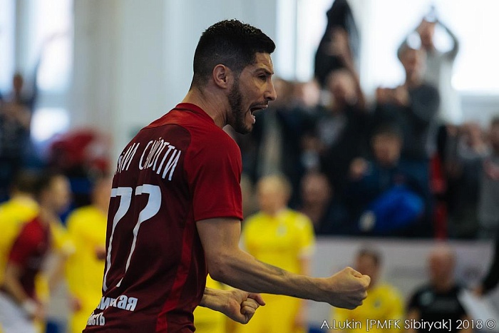 Коммунисты заполучили Сими Сайотти