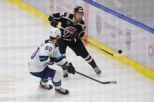 Рейс 9447 снова отменили: хоккеисты тюменского «Рубина» пока не могут вылететь в Норильск