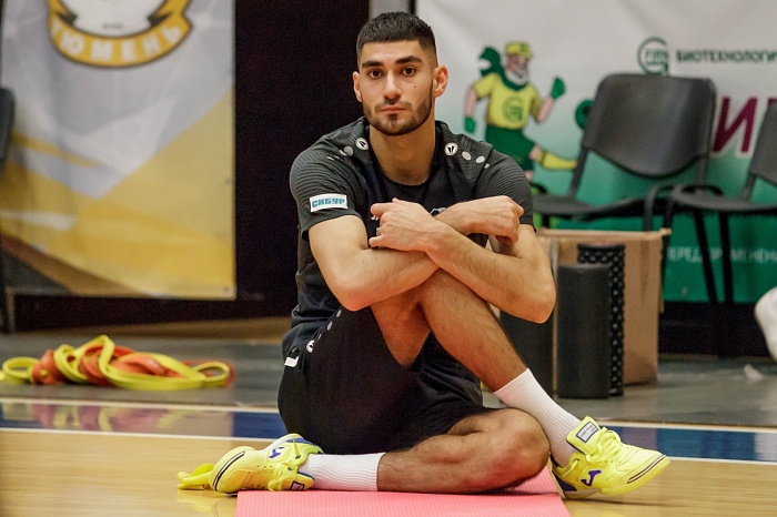 Форвард мини-футбольного клуба «Тюмень» Камиль Герейханов: «От первого вызова в сборную до серьёзного турнира — большая пропасть»