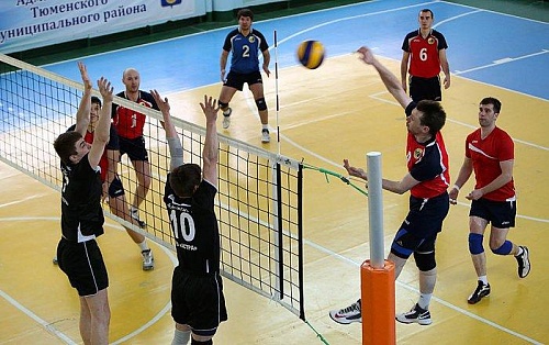 На «Севере» в лидеры вырвались банкиры