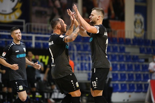 «Тюмень спортивная»: команда Путилова почти в полуфинале, лыжников ждёт Эльбрус и другие сюжеты