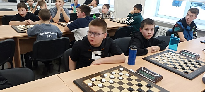 Тюменские шашисты берут медали в Челябинске