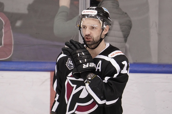 Хоккейный «Рубин» уступил фарм-клубу ЦСКА