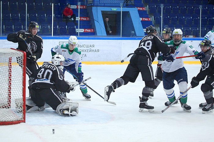 Дома сразятся с «Лисами» (ВИДЕОТРАНСЛЯЦИЯ)