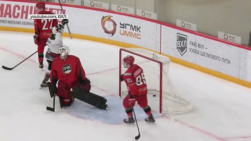 ХК "Рубин" завершил выездную серию победой в Верхней Пышме над "Горняком-УГМК" - 3:2