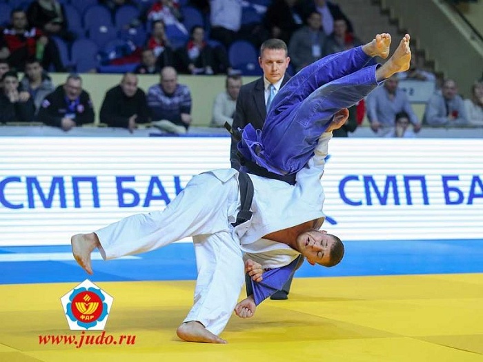 В честь призера Олимпиады выиграли десять наград