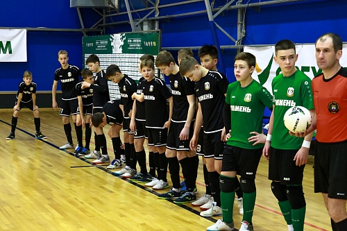 Подопечные Александра Толстова одолели уральцев и прорвались в полуфинал