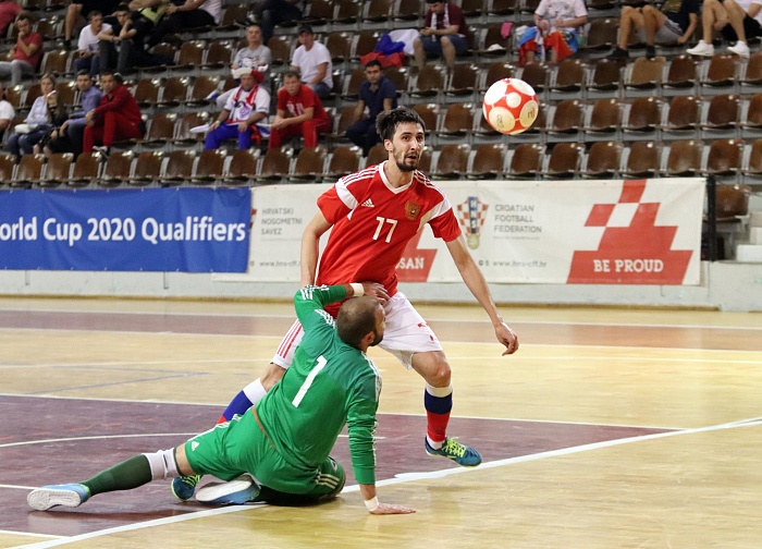 Артем Антошкин забил боснийцам!