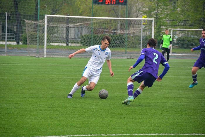 «Челябинск» дома обыграл новотроицкую «Носту», а ФК «Тюмень-2006» уступил в Екатеринбурге