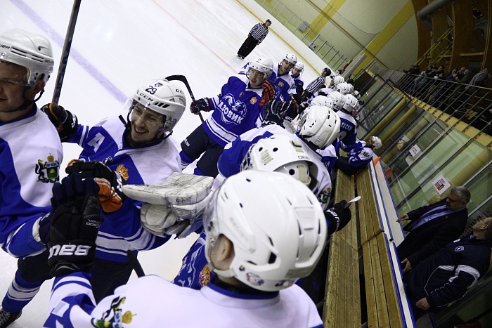 На «Востоке» чемпионата СХЛ сменился лидер, а «Газовик» готов разбить «Стальные сердца»