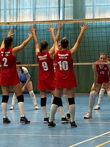 Во втором матче уступили москвичкам