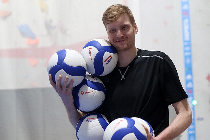 Блокирующий волейбольного клуба «Тюмень» Дмитрий Тряпкин: «Рисунок игры уже появляется – мы понимаем, чего ждать друг от друга»