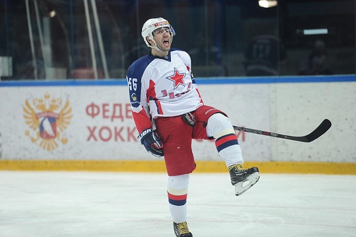 Никита Мокин: «Увлекся чтением по примеру жены»