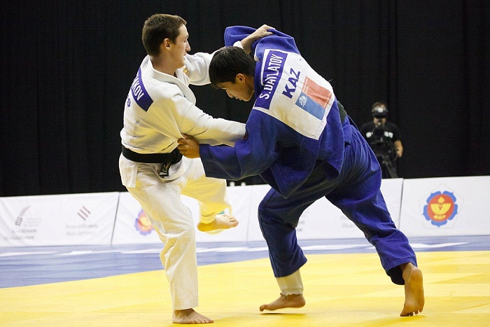 На пьедестале близнецы не встретились