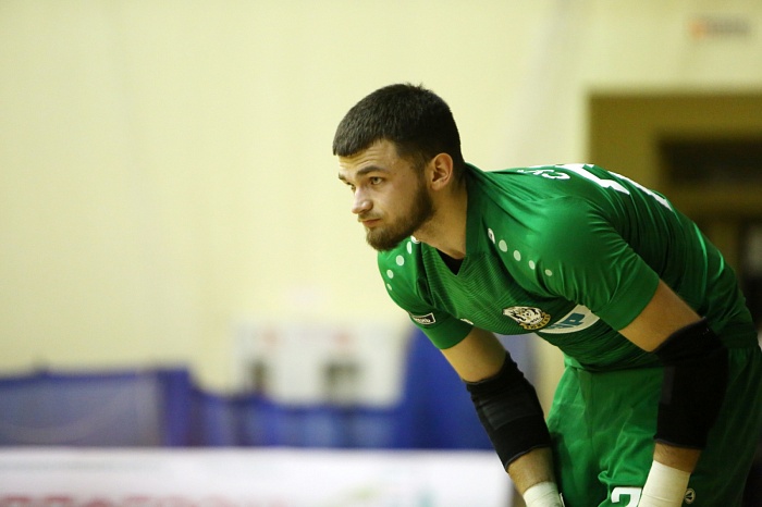 Игрок МФК «Тюмень» Кирилл Суханов: «Лео – один из лучших вратарей в мире по подключениям к атакам»