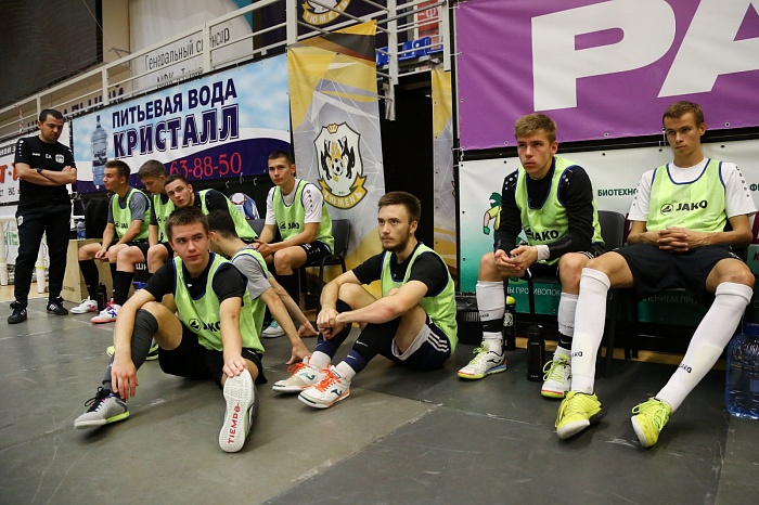 Товарищеский матч между мини-футбольным клубом «Тюмень» и командой «Тюмень-дубль»